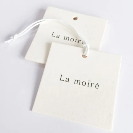 200pcs Custom Vintage Paper Hangtag Clothing Price Size Hang Tag 400g 800g Wood Paper with CMYK Logo Printing Recycled Cardboard
