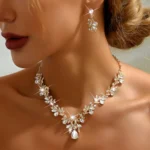 Women's Fashion Sparkling Leaf Water Drop Jewelry Set, Light Luxury Style, Gorgeous and Elegant Jewelry - Image 4